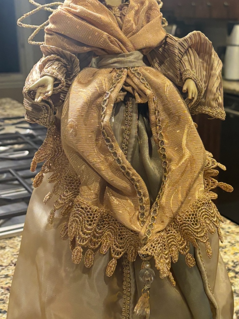 Angel VINTAGE Tree Topper - Picture 2 of 2